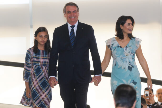 Cartões de vacina da família Bolsonaro teriam sido adulterados. (Foto: Wilson Dias/Agência Brasil)